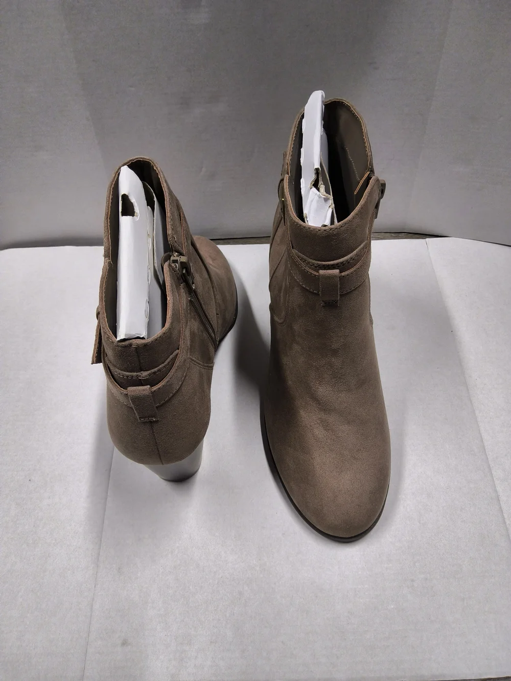 NWOT Size 8.5 Women's Taupe Suede Wedged Ankle Boots with Side Zip